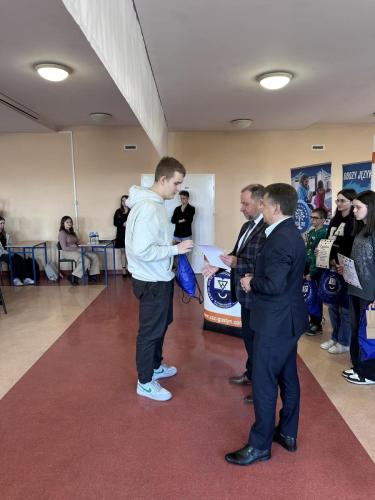 431250593 861807305749772 4404250806171622051 n