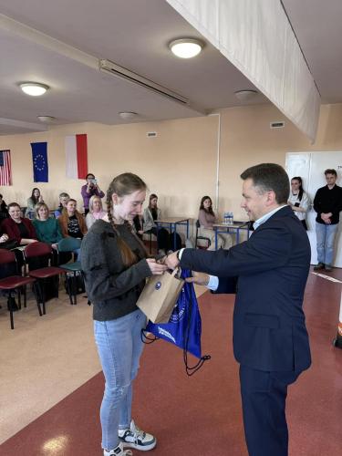 431486207 861807565749746 4033448971999079932 n