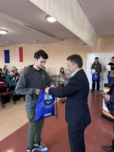 433958218 861807775749725 5982532802305336046 n